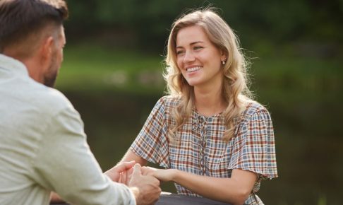 自己肯定感を上げ、都合のいい女から最後に選ばれる女性へ